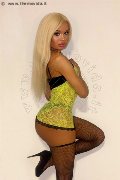 Foto Evelyn Domenicana Annunci Transescort Cuneo - 9