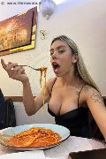 Napoli Trans Pornostar Riane Mello 338 82 35 590 foto selfie 9